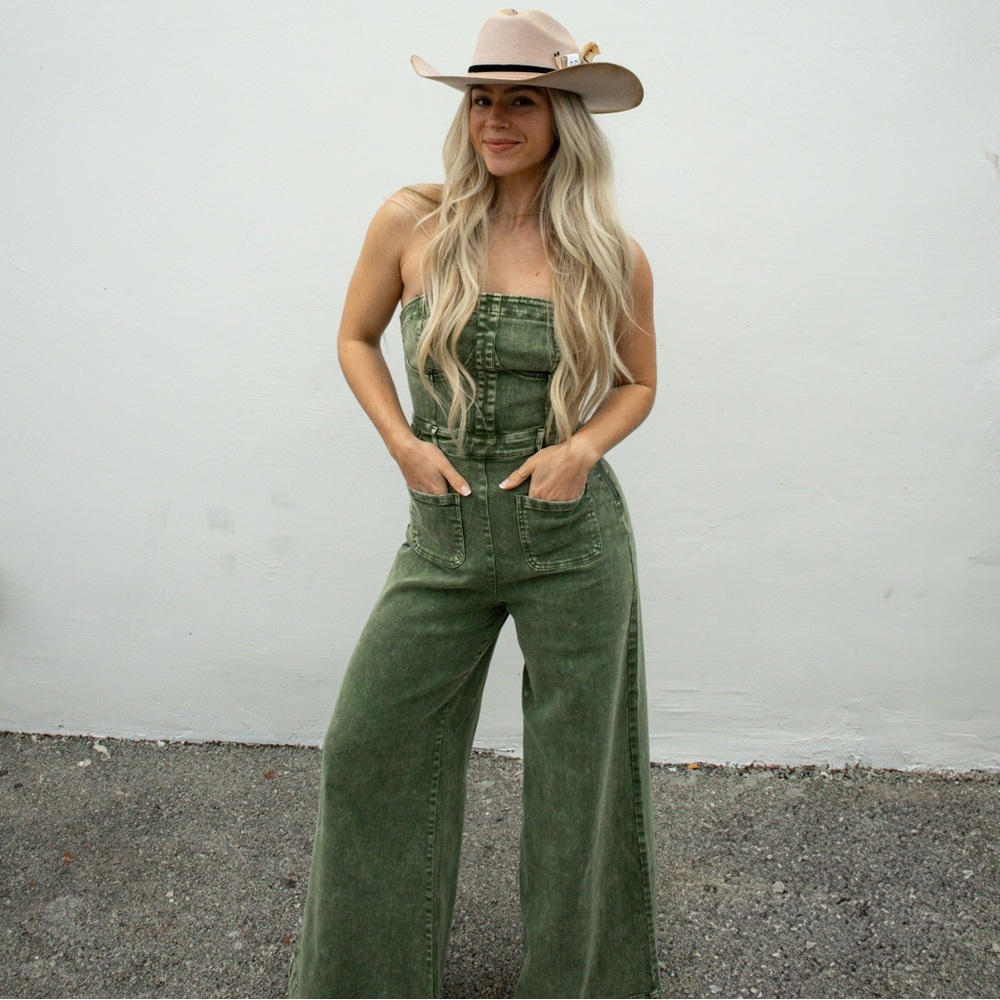 Boutique strapless romper